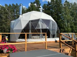 Grisli glempings, ξενοδοχείο σε Gauja