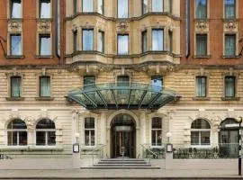 The Memoir Club, formerly Ambassadors Bloomsbury