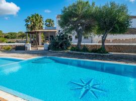 Turismo Rural Biniati des Pi, Hotel in Sant Lluís