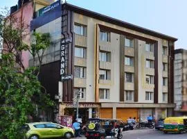 Hotel Grand Plaza-City Centre, 2 Minutes-Walking-From New Delhi Station BY M S HOSPITALITY
