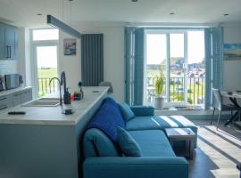 Modern Beachfront Apartment, Hotel in Littlehampton