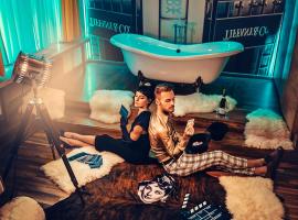 Anybody - Awarded love hotel, hotel in Brno