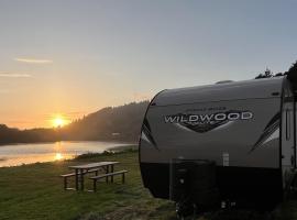 Wildwood camper - site #72, ξενοδοχείο σε Klamath