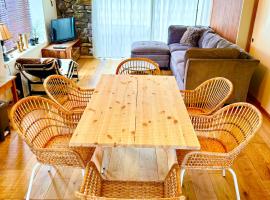 青島神社近く 一階貸切 最大六名様まで 暮らすように滞在, hotel in Miyazaki