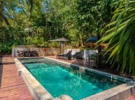Hostel-Island Paradise, Saboga Lodge and Villa Noelia