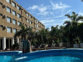 Grand Hotel Principado, hotel v destinaci Termas de Río Hondo