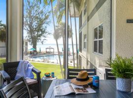 Tamarind Bay 3BD on Seven Mile Beach, hotel u gradu Džordžtaun