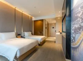 Atour Hotel Suzhou University Town Yuexi Subway Station