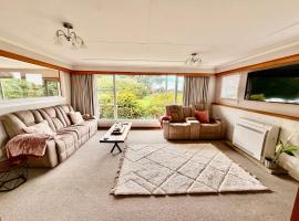 Comfort & Warmth at Stag Lodge Near Queens Park, ξενοδοχείο σε Invercargill