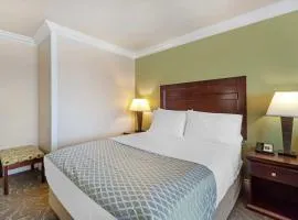 Best Western PLUS Mirage Hotel and Resort