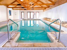 Church Farm Country Cottages, Hotel in Bradford-on-Avon