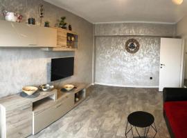 Alfredo Apartament、ブザウのホテル