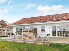 Stylish Island holiday home in Læsø, hotel en Læsø
