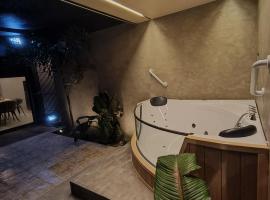 Villa Lorr by Antonio Homes, hotel v destinaci Sampong