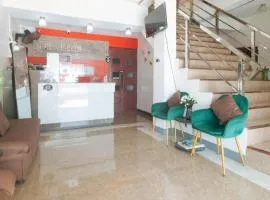 RedDoorz @ Gerlins Lodge Two