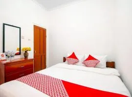 Super OYO 1788 House 24
