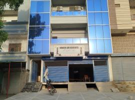 Hotel Crown Plaza, Near Karachi Airport, Darul sehat Hospital, Dow, Agha khan and Liaqat Hospital，位于卡拉奇的酒店