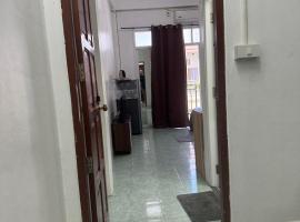 At T Bar, hotel in Ban Nong Chaeng