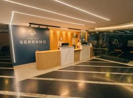 塞拉诺酒店