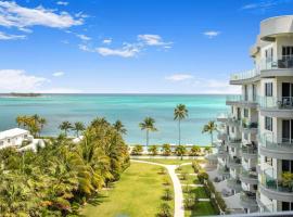 4 Bedroom Cable Beach Condo with Balcony, hotel en Nassau