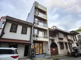 OYO 605 The Quarters