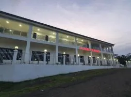 White Diamond Apartment