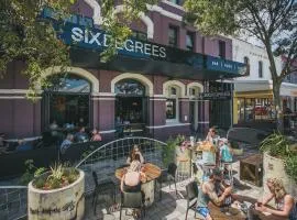 Six Degrees Boutique Hotel