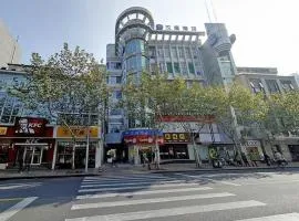Hanting Hotel Shanghai Sichuan North Road Dongbaoxing Road Metro Station