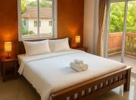 Payton House Patong - Newly Renovated