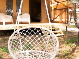 Orla Ilha de Tavira Eco-Glamping, hotel v destinácii Tavira