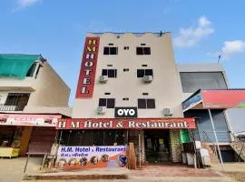 Hotel O HM & Restaurant