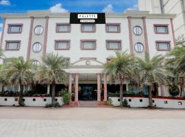 Palette by CheckIn Anand Formerly Hotel La Casa Inn, Hotel in Anand