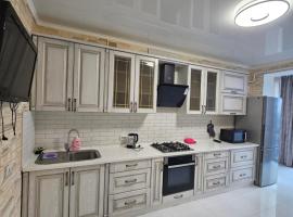 Яровиця 15 Центр, hôtel à Loutsk