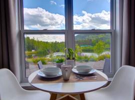 Lakeside Getaway #4 - Spa - Sauna - Firepit, ξενοδοχείο σε Sainte Brigitte de Laval