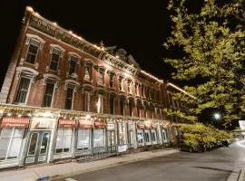 Historic Plaza Hotel