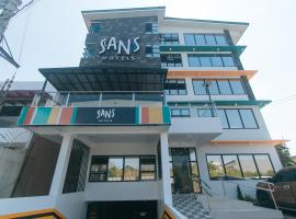 Sans Hotel near Enchanted Kingdom Santa Rosa Laguna，位于Santa Rosa的酒店