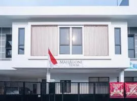 OYO 94143 Mahagoni House Syariah