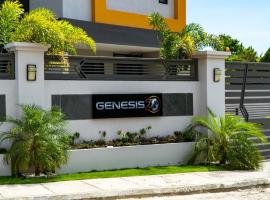 Luxury Condo - pool in Kingston - G28, hotell i Kingston