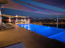 Carnelian Muscat - Airport Hotel, hotel di Muskat