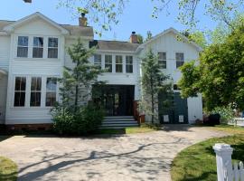 Cameron House Next Door, ξενοδοχείο σε Manteo