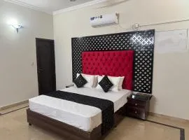Shaheen Palace Hotel Gulberg
