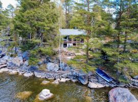 Ahlaistentupa, Hotel in Pori