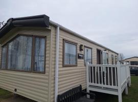 Lunas Seaside Haven, Hotel in Corton