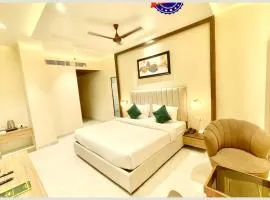 VARANASI HOTEL VEDAN GAM PALACE - fully Air Conditioned hotel at Prime Location - Near Shree Kashi Vishwanath Temple and Ganga Ghat - Luxury & Spacious Room - Top Rated Hotel