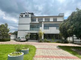 Grand Uncle, khách sạn ở Ta-p'ai-chu