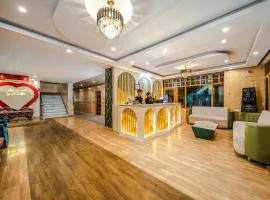 Hill River Resort - Central Heated & Air Cooled - Near Mall Road , Best Property of Manali 2024- 2025