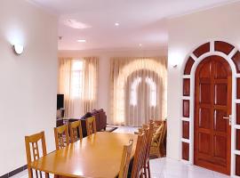 Paramaribo Villa 8p Full Airco Near Mall, Hotel in Paramaribo