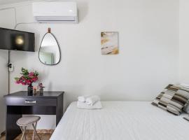 Lemon Trees Rooms II, hotel em Skopelos