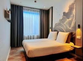 Nebula Hotel by Ine's, Hotel in Assendelft