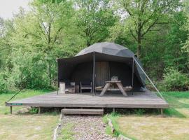 Dome XXL, hotel in Hoogersmilde